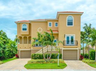 11120 6th St E, Treasure Island, FL 33706