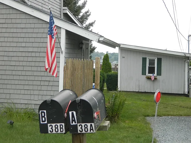 38 Warren Ave #B — Photo 8