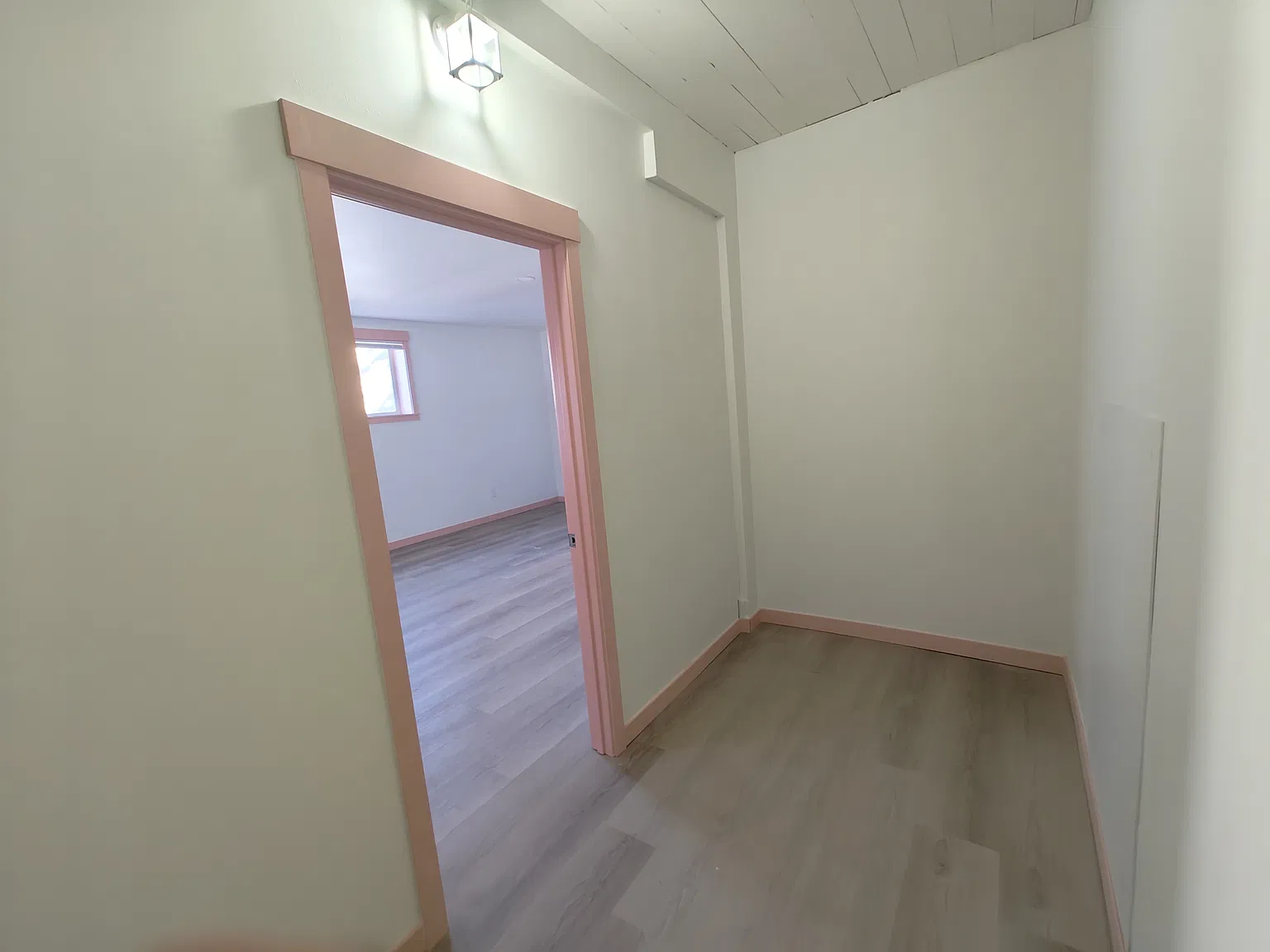 4 bed, 1900 sqft, $3,800 — Photo 4