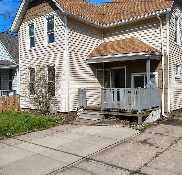 7425 Harvard Ave — Photo 2