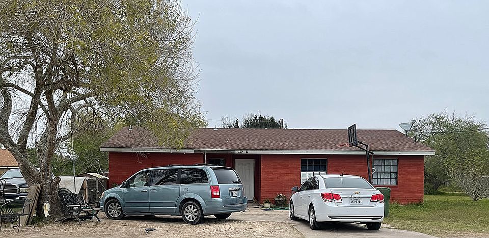 1st image of 91 Carlton Dr