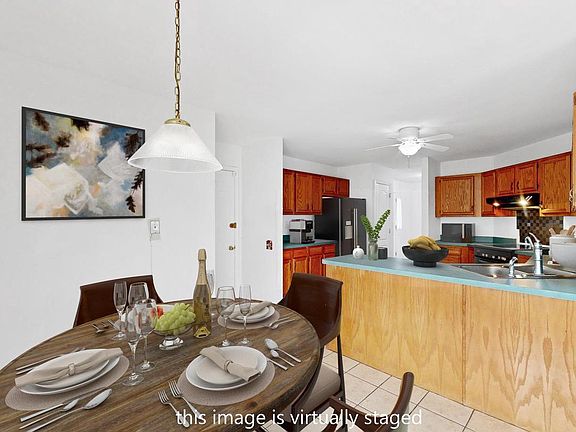 3rd image of 5 Greenwich Dr