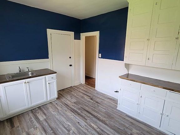 5th image of 2678 Fullerton Ave