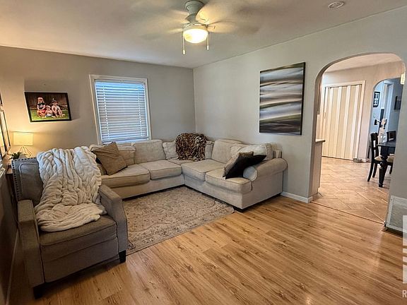 5th image of 409 S 5th St