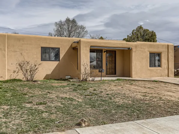 1203 Vitalia St, Santa Fe, NM 87505