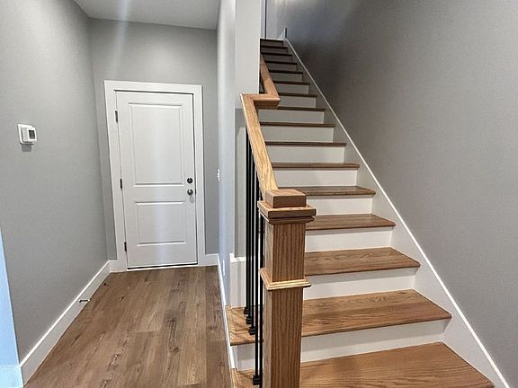 4th image of 1671 Adams St