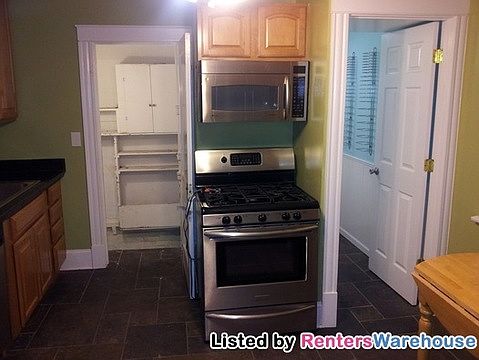 1st image of 2927 Polk St NE