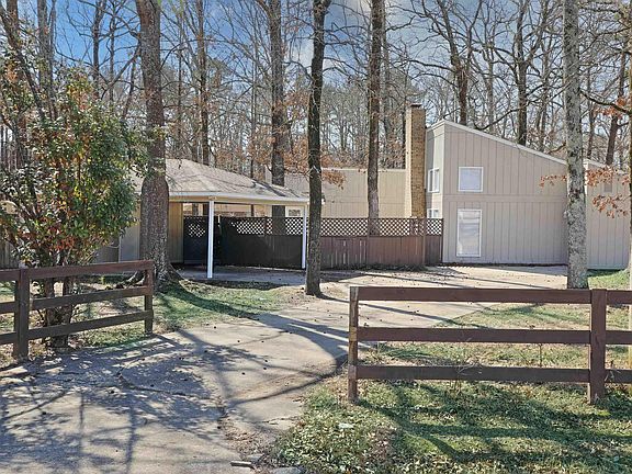 3rd image of 6601 Twin Oaks Ln