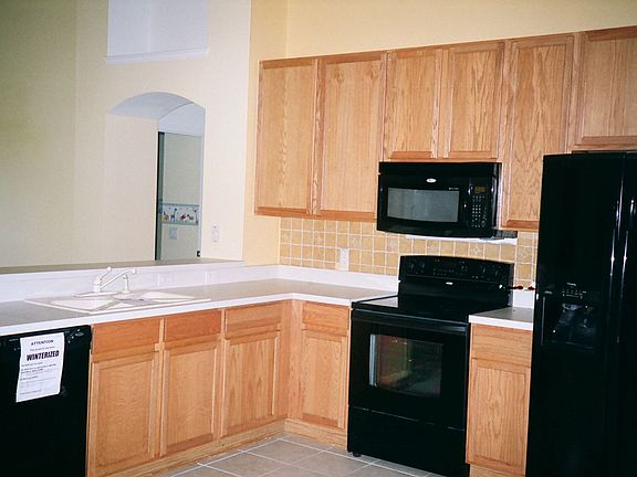 3rd image of 12037 Timberhill Dr