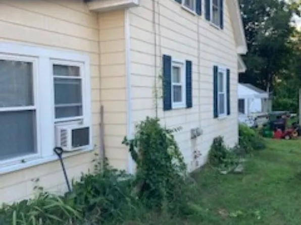 231 W Rosemont Avenue, Manchester, NH 03103