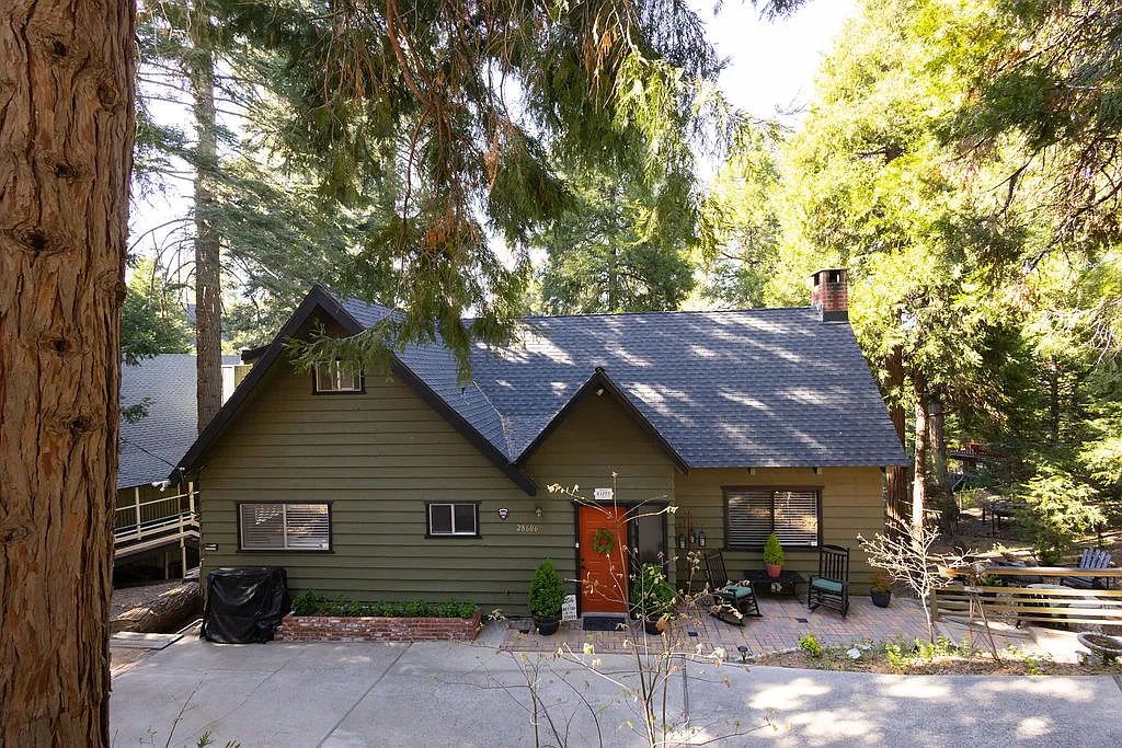 28606 Saginaw Ct — Photo 1