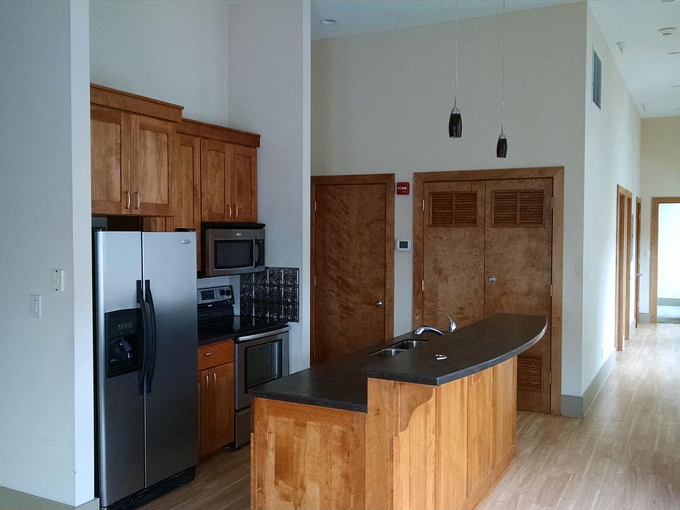 Kitchen and counter dining area