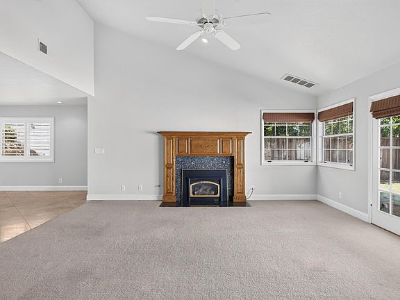 5th image of 19104 Pebble Ct