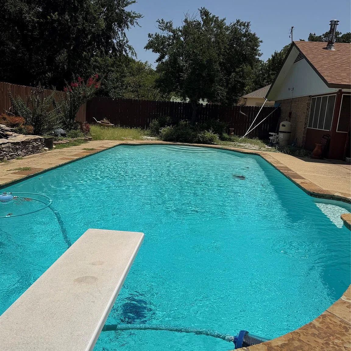 3 bed, 2205 sqft, $2,600 — Photo 4