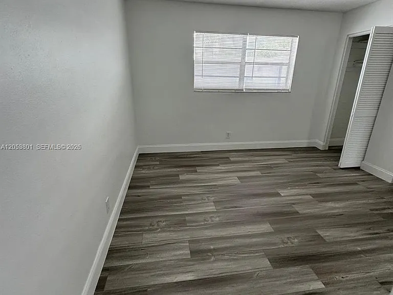 2435 Van Buren St #2B — Photo 8