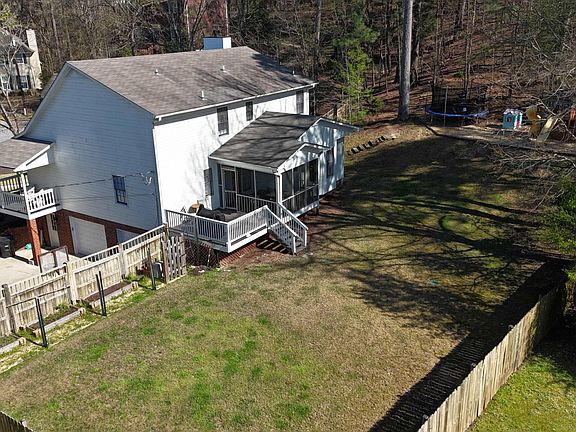4th image of 3047 Skylark Cir