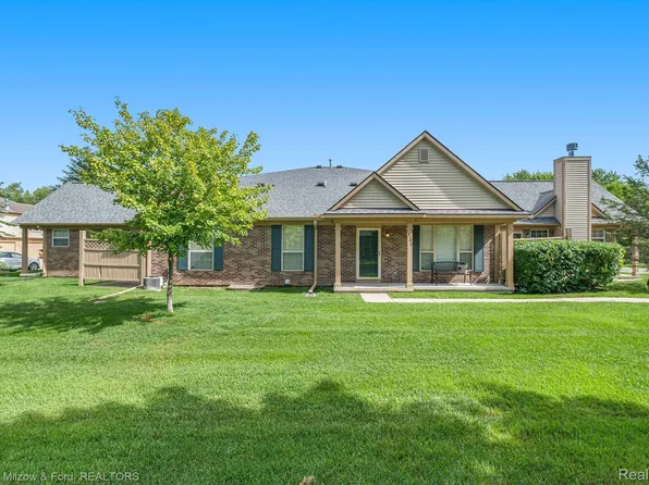 4186 Stonebridge Dr, Holly, MI 48442