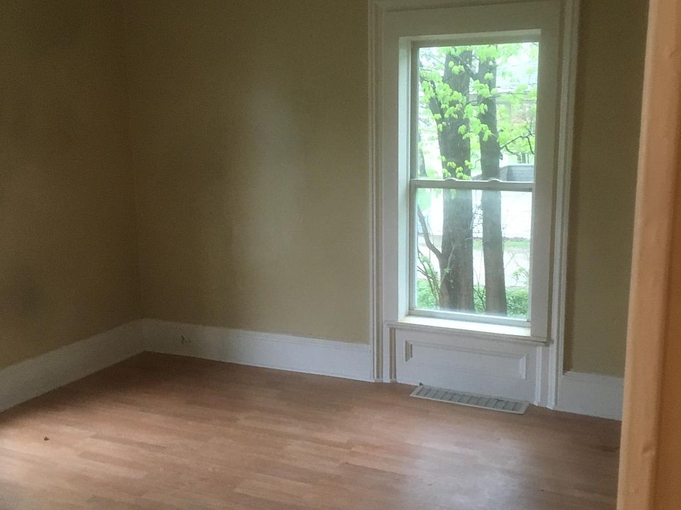 59 E Burdick St Oxford MI Zillow