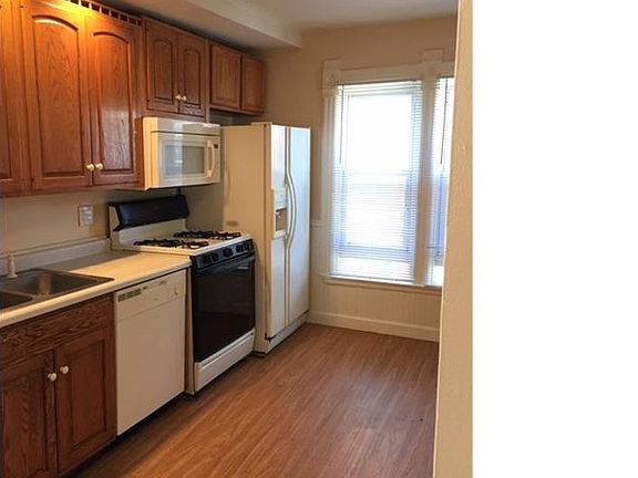 5th image of 915 8th Ave #2