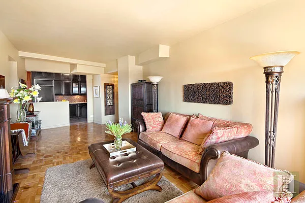 Sold by Halstead Real Estate | media 22