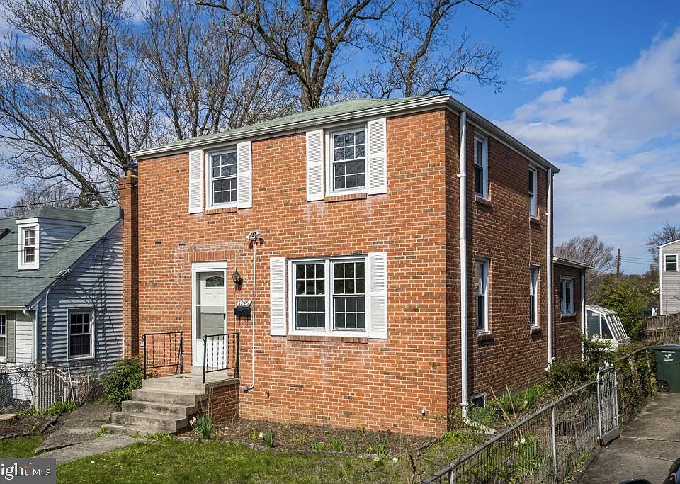 1st image of 5245 5th St N