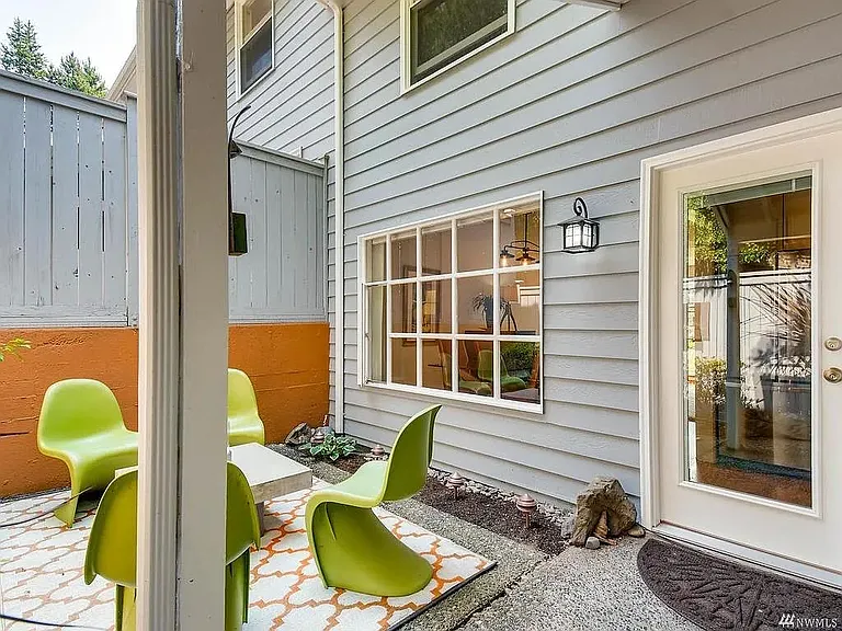 1420 Bellevue Way SE #4 — Photo 14