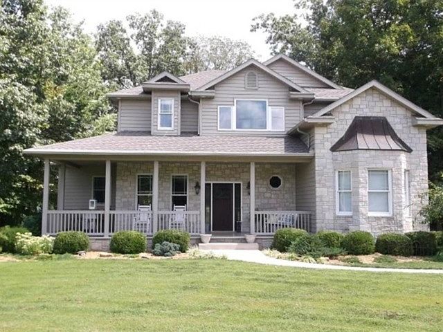 1st image of 9487 S Hildenbrand Dr