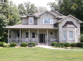 9487 S Hildenbrand Dr, Petersburg, IN 47542