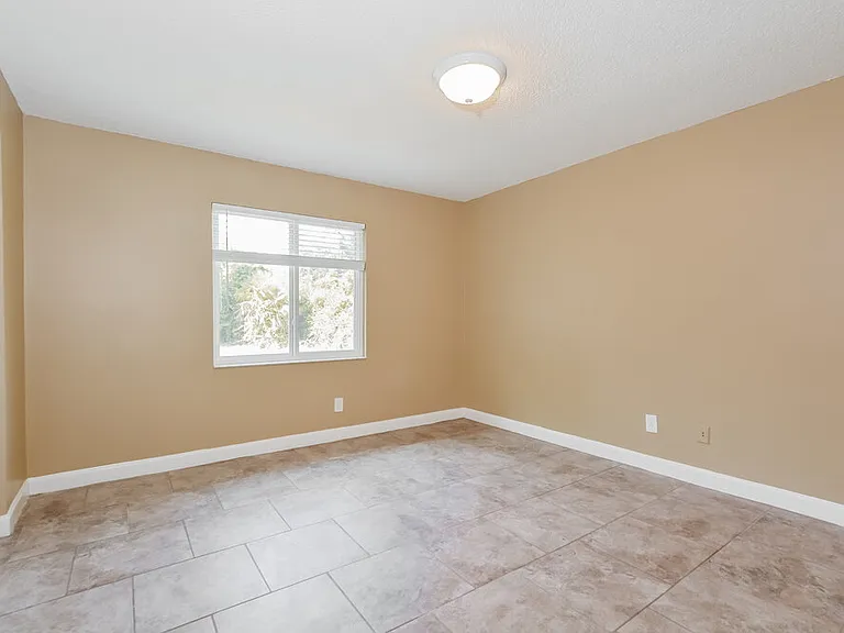 1264 Croftwood Dr — Photo 11