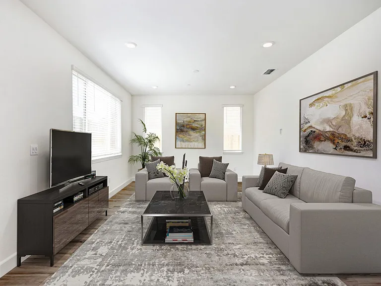 1056 Silverwire St — Photo 3