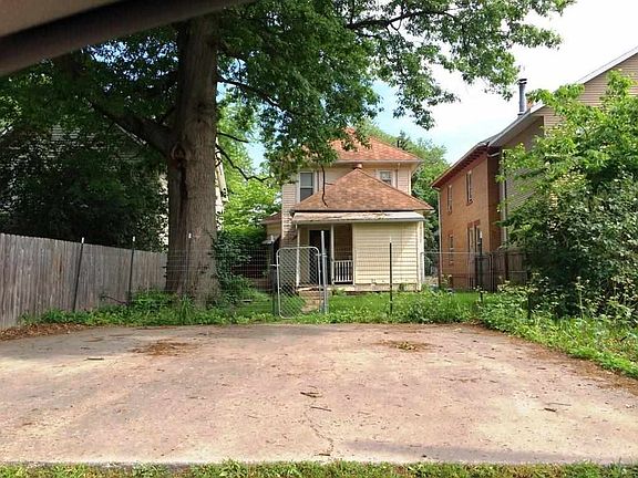 4th image of 1721 Ohio St