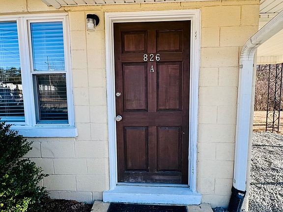 2nd image of 826 N Main St #B