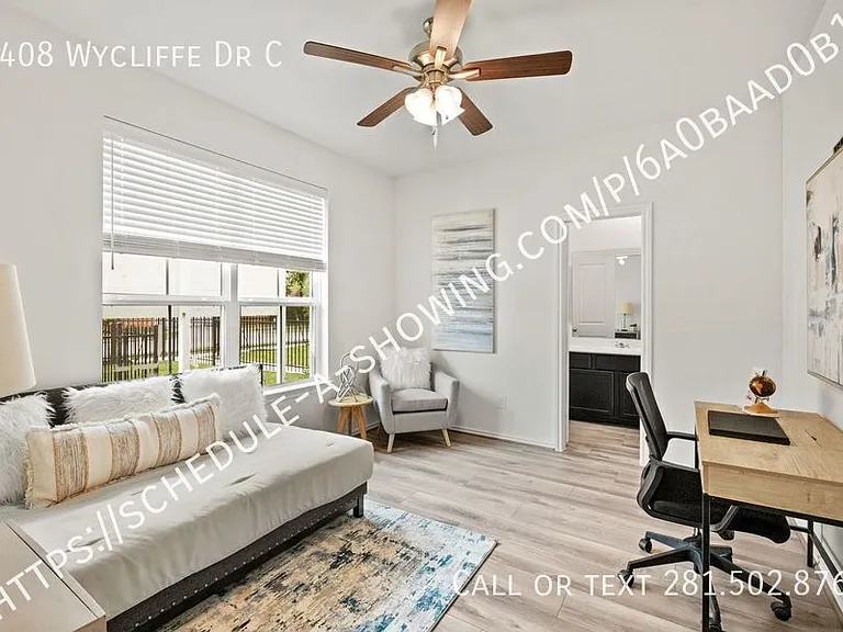 1408 Wycliffe Dr #C — Photo 2