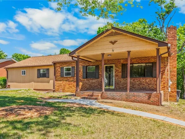5217 Brenda Dr, Winston Salem, NC 27107