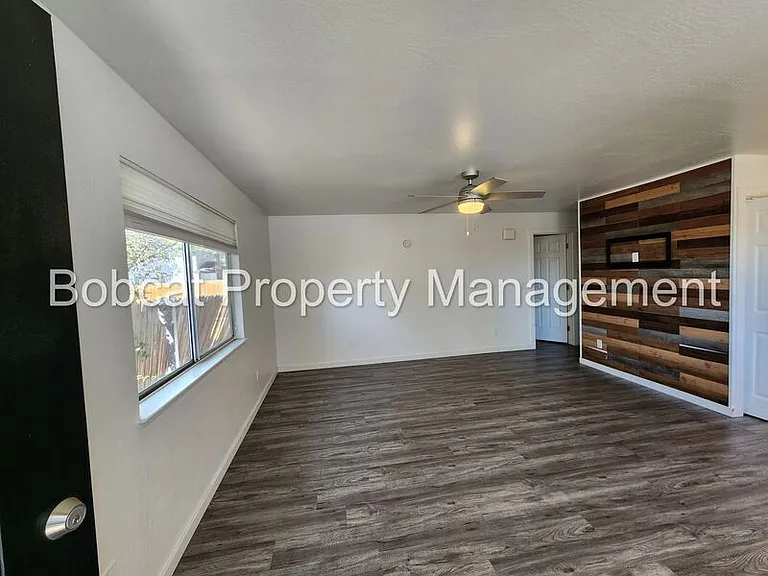 3604 Imperial Way — Photo 4