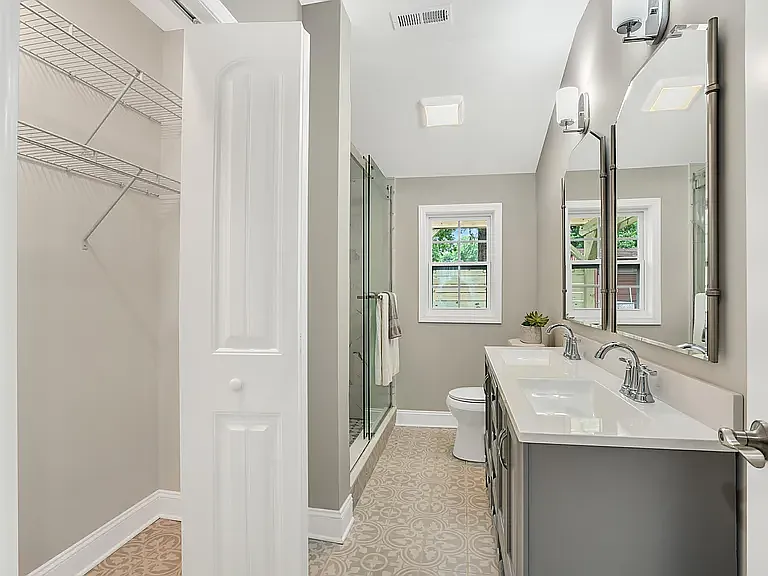 13 Pinehurst St — Photo 19
