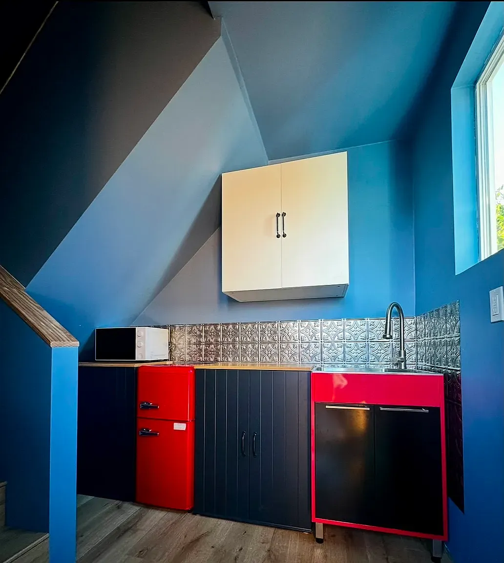 Wonderful Single Bedroom Townhouse Now Available! — Photo 3