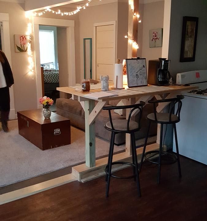 2nd image of 369 Valley St APT 2
