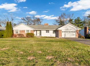 16 Lincoln Ave, West Hartford, CT 06117