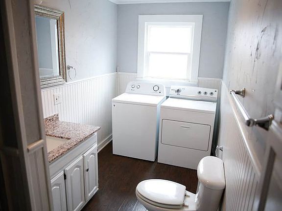 5th image of 1064 W Vanderbilt St