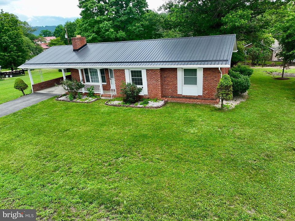 1st image of 73 Woodlawn Dr