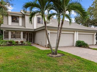 27163 Kindlewood Ln, Bonita Springs, FL 34134