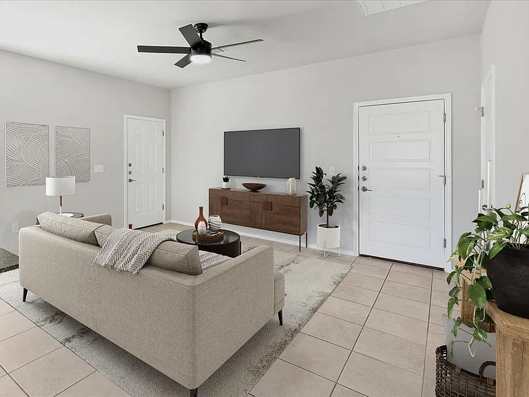 1202 Garland Rd — Photo 5