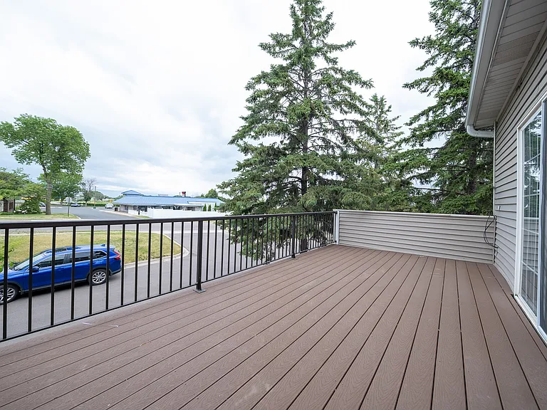 12941 Harriet Ave S — Photo 2