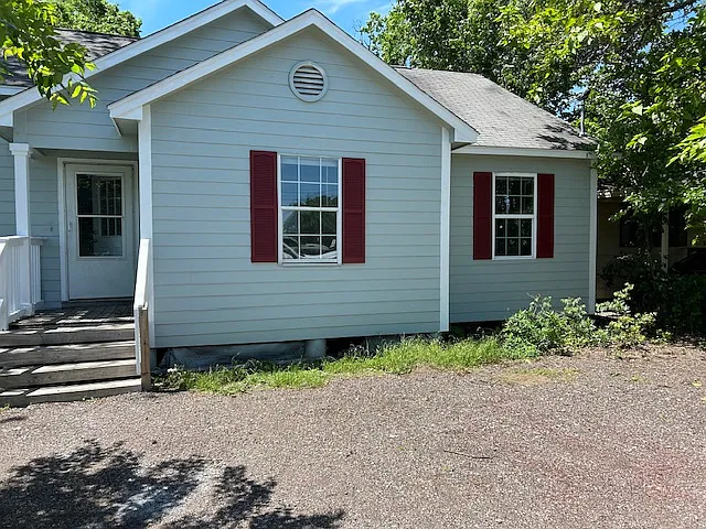 Building Photo - 319 Avenue C