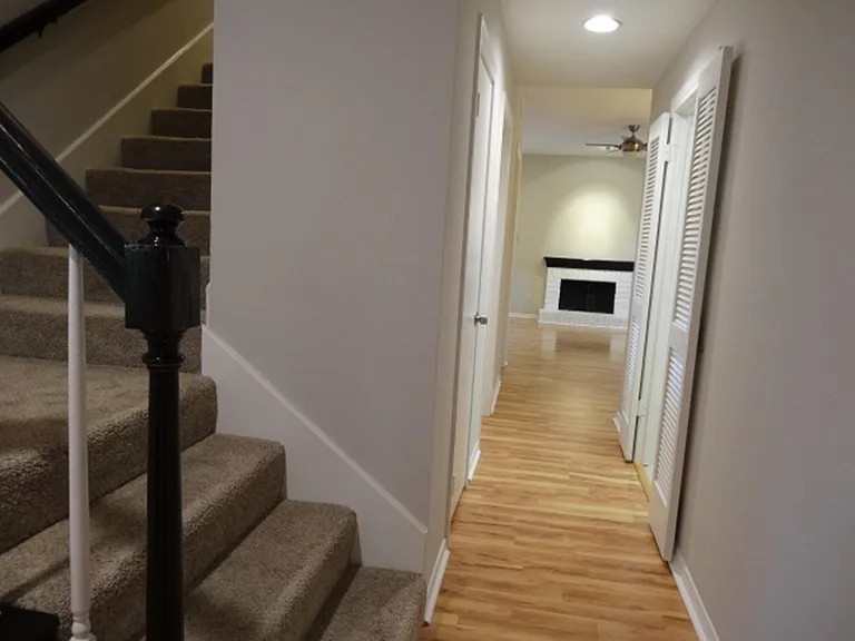 864 Augusta Dr #208 — Photo 2