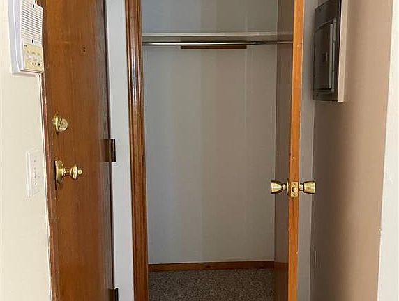 3rd image of 985 Atwood Ave APT 2
