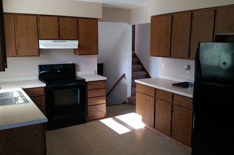 2nd image of 4430 Green Bay N