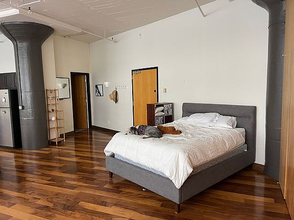 2nd image of 1314 NW Irving St APT 409