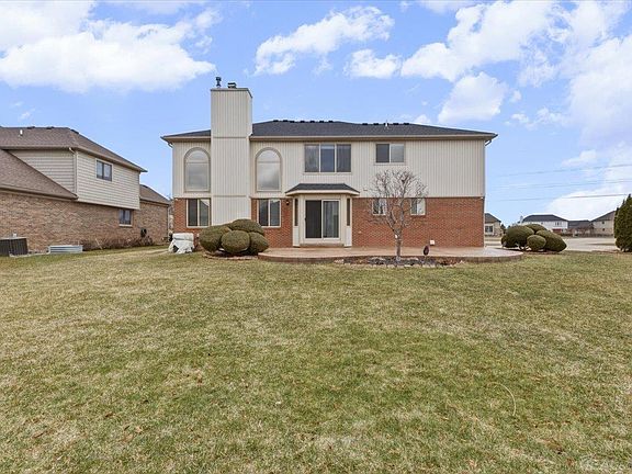 3rd image of 51381 Mauro Ln